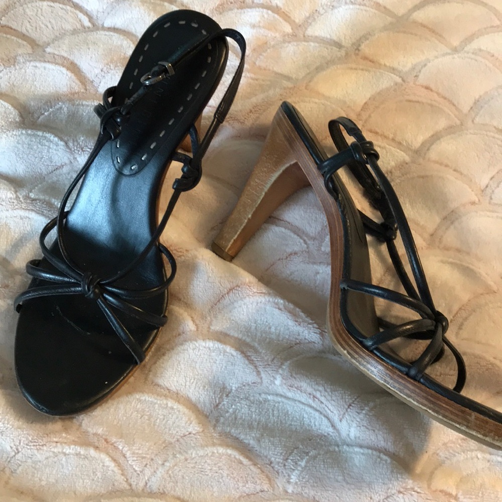 🔥Black strappy high heel shoes Size 9.5M